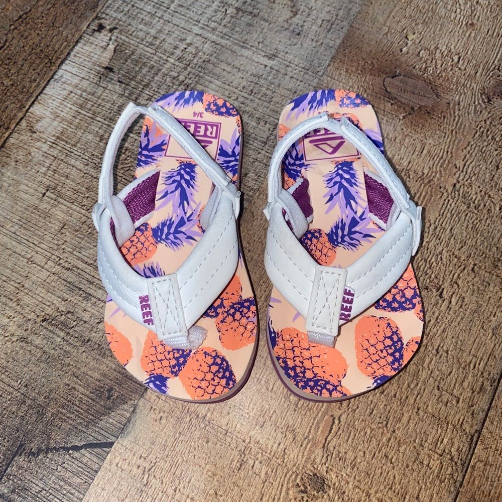 Reef‎ Girls Little Ahi Sandals Coral Pineapple